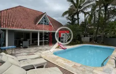 Para à venda com 5 quartos  300.00 m2 no bairro baleia, são sebastião -