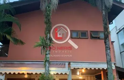 Para à venda com 5 quartos  460.00 m2 no bairro baleia, são sebastião -