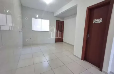 Sobrado para locação em balneário piçarras, itacolomi, 2 dormitórios, 2 banheiros, 1 vaga
