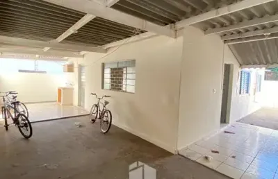 Casa com 3 quartos para alugar na vila carvalho, araçatuba  por r$ 1.300