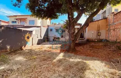 Casa com 4 quartos à venda na Rua Pitangui, Pompéia, Belo Horizonte