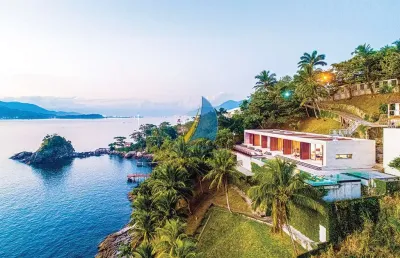 Casa nova em costeira - vista panorâmica para o mar - região sul de ilhabela - escritura definitiva.