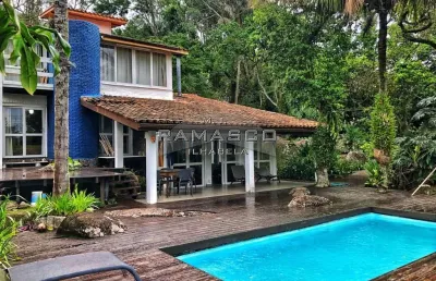 Casa em condomínio com estrutura náutica para jet ski e barcos de pequeno porte - região sul de ilhabela.