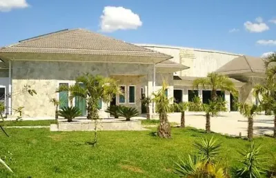 Parque tingui, 1.090,30m², 4 suítes, 10 vagas estacionamento, piscinas ,quadra de squash, terreno 1