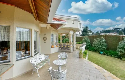 Barigui, casa neoclássica, poço elevador, 4 quartos, 10 vagas, terreno privativo 2.739,73m²à venda,