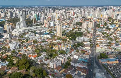 São francisco, terreno zr3 -  924m²,construção antiga de 624m², datada de 1947, poderá ser reaprove