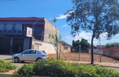 Terreno comercial à venda na Avenida Siriema, 35, Vila Araponguinha, Arapongas
