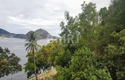 Vendo apartamento reformado por arquiteto vista mar ingá.