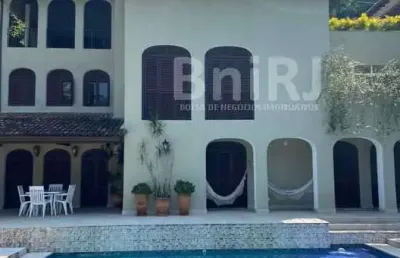 Duas casas duplex ,piscina alto gavea (condominio escola americana)