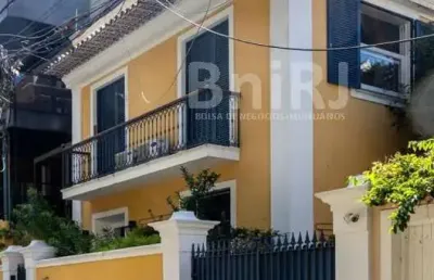 Casa com 5 quartos à venda na Rua Cesário Alvim, Humaitá, Rio de Janeiro