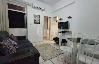 Vendo ou alugo temporada no posto 5 com varandinha apartamento de sala e quarto, copacabana-rio de janeiro rj