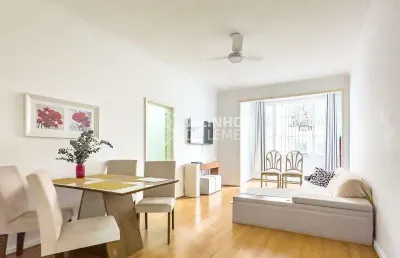 Silencioso e iluminado no leme, 101m² de charme e conforto