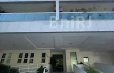 Chave clique aluga  apartamento amplo com varandão! seu novo lar dos sonhos está aqui . 130m² de conforto e varandão incrível!