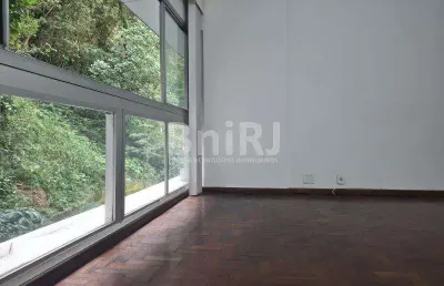 Oportunidade na lagoa! salão, 3 quartos, suite, armários, vaga, silencioso, vista verde, rio de janeiro rj