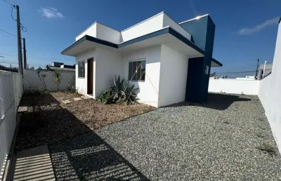 Casa terrea no itacolomi em baln piçarras com amplo terreno!