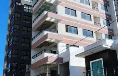 Apartamento a venda no bairro itacolomi em balneário piçarras sc.