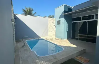Imperdível casa à venda no centro da cidade de com 3 quartos, 1 suíte, 1 sala, 1 vaga de garagem e 279,00 m² de área!