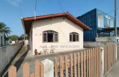 Casa com 3 quartos para alugar no Centro, Penha 
