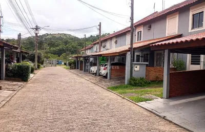 Próximo ao zaffari hípica, casa 2 quartos, pátio, mobiliada, área coberta, vaga fixa que comporta carro e moto.