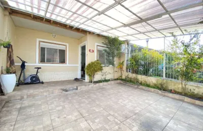 Imperdível: casa à venda em porto alegre-rs, bairro hípica! 2 quartos, 2 salas, 2 vagas de garagem, 51m² de área.