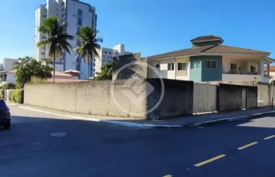 Terreno à venda na Praia da Costa, Vila Velha 