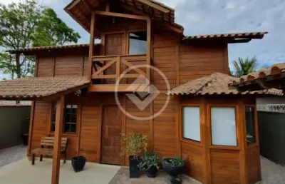 Casa duplex construção em madeira, com 180m² de área construída. codigo: 96411