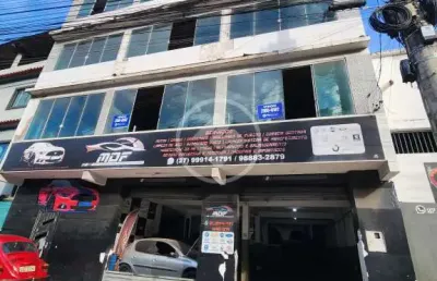 Vendo prédio comercial com 3 pavimentos, na região mais movimentada de cariacica, próximo a prefeitura, hospital, faculdade, entre outros! codigo: 115039
