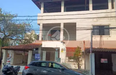 Locação comercial casa de esquina com 3 pavimentos, na melhor localização do centro de vila velha. codigo: 87408