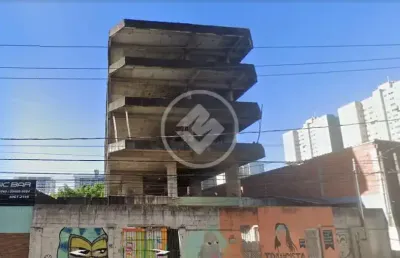 Terreno com estrutura previsto para até 10 andares. codigo: 88058