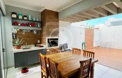 Casa na vila morumbi/rita vieira 1 suite e 2 quartos, piscina e área gourmet codigo: 100864