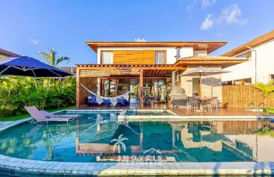 Casa à venda 6 suítes alto padrão condomínio piscinas naturais em praia do forte