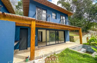 Casa à venda 3 suítes em condomínio alto padrão em praia do forte