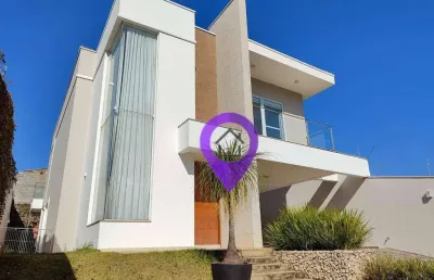 Casa de 266m² em colinas de santa bárbara, pouso alegre. 3 dormitórios, sendo 1 suíte com closet, área de lazer completa