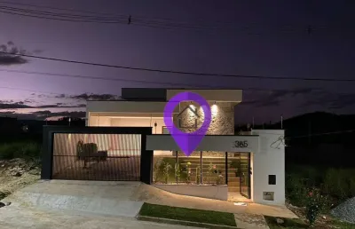 Casa à venda no residencial astúrias, pouso alegre/mg. 180m² construídos, 3 dormitórios (1 suíte), 4 vagas, área gourmet e amplo quintal com vista