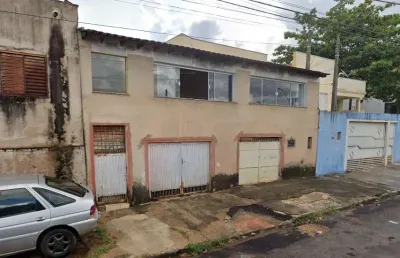 Parte ideal 50% do imóvel perfazendo área de 200m², bauru/sp