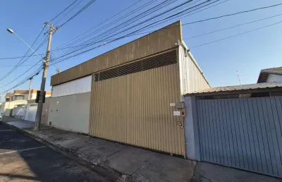 Barracão / Galpão / Depósito à venda na Rua Major Moura Campos, 675, Alto, Botucatu