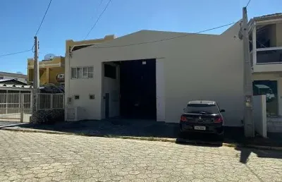 Barracão / Galpão / Depósito para alugar no Tabuleiro dos Oliveiras, Itapema 