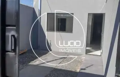 Casa com 3 quartos à venda na rua fc 16, residencial flor do cerrado, anápolis, 69 m2 por r$ 240.000
