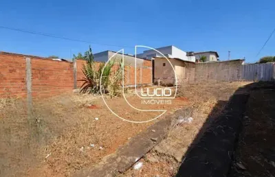 Terreno à venda na avenida presidente kennedy, maracanã, anápolis por r$ 340.000