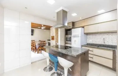 Casa com 3 quartos à venda na Rua Sebastião Lustosa de Freitas, 362, Jardim Lorenza, Almirante Tamandaré