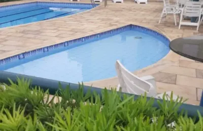 Ótimo sobrado em condominio fechado  com 3 dormitórios e 2 vagas de garagem