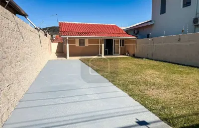 Casa com 2 quartos para alugar no Massaguaçu, Caraguatatuba 