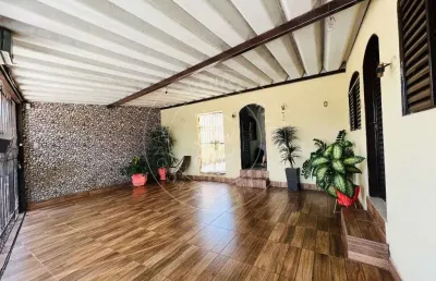 Casa à venda no setor centro oeste, próxima à av. bernardo sayão