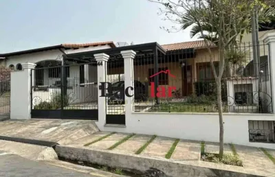 Casa com 4 quartos à venda na rua quarenta e oito, vila santa cecília, volta redonda, 247 m2 por r$ 1.350.000