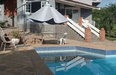 Maravilhosa casa de condomínio para seu descanso ou moradia