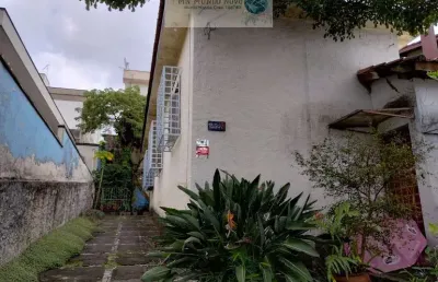 Casa semi-térrea com 2 dormitórios sala 5 vagas amplo quintal localizada no klabin, região nobre do jardim da glória e vila mariana