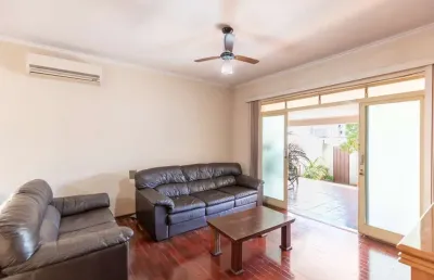 Atraente casa tipo para venda em jardim paulistano com 3 quartos, sendo 2 suítes, 250m²