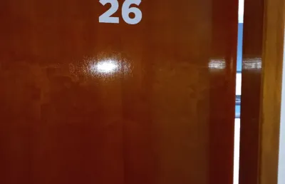 Apartamento mobilhado,  bairro parque são vicente em são vicente, sp