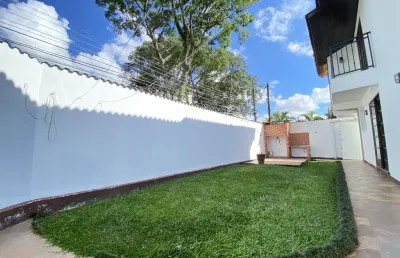 Sobrado de esquina com amplo quintal no jardim das américas