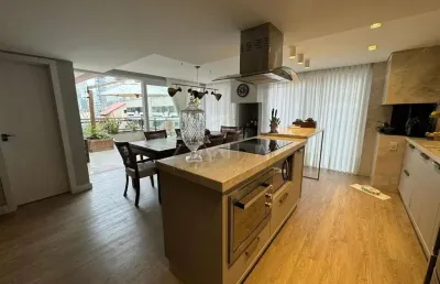 Apartamento com 3 quartos à venda na Rua 299, 93, Meia Praia, Itapema